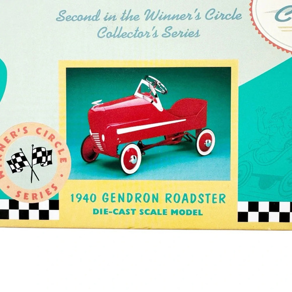 NWT Hallmark Vintage Kiddie Car Classics 1940
Gendron Roadster Pedal Car Red - Picture 12 of 15